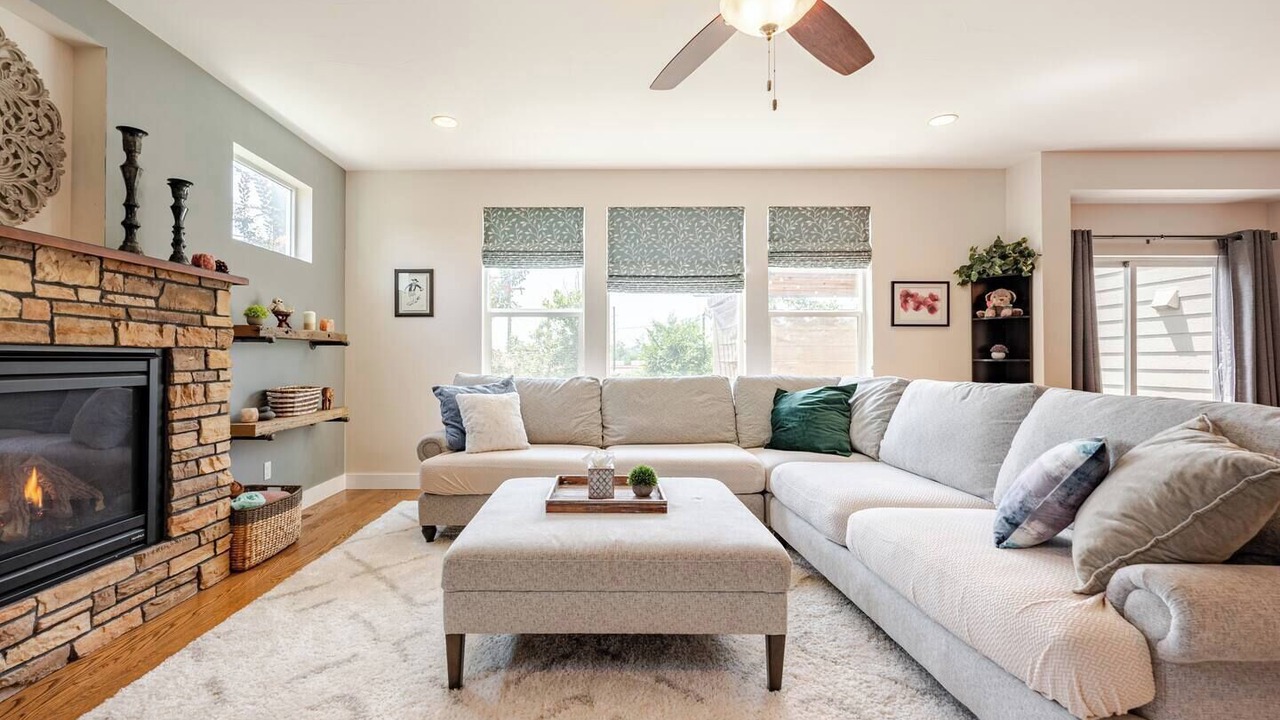 Photo of Livingroom in Lakewood