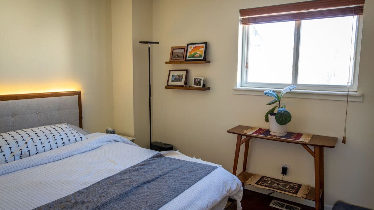 Photo of Bedroom in Glenwood Grove - North Iris