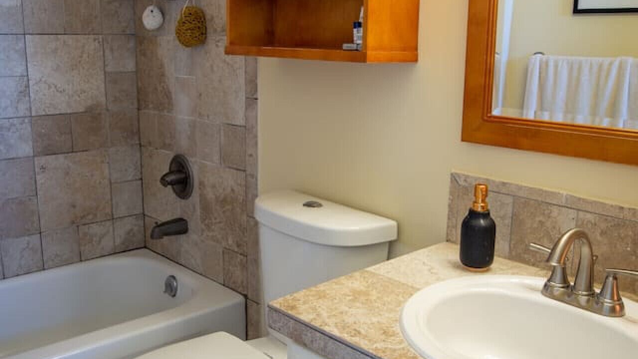 Photo of Bathroom in Glenwood Grove - North Iris