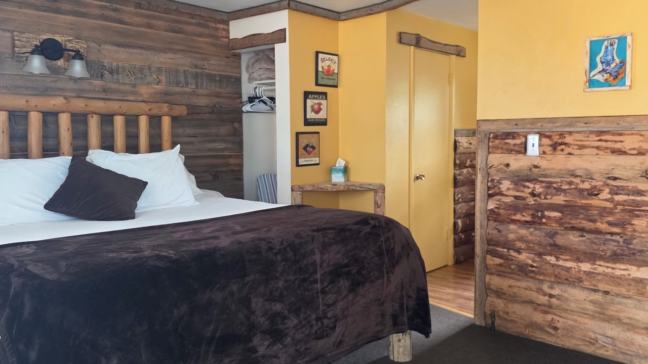 Photo of Bedroom in Cedaredge