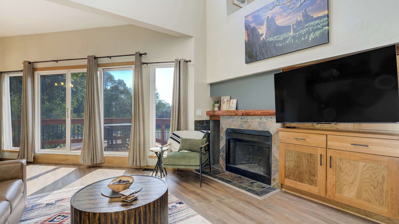 Photo of Livingroom in Skyway