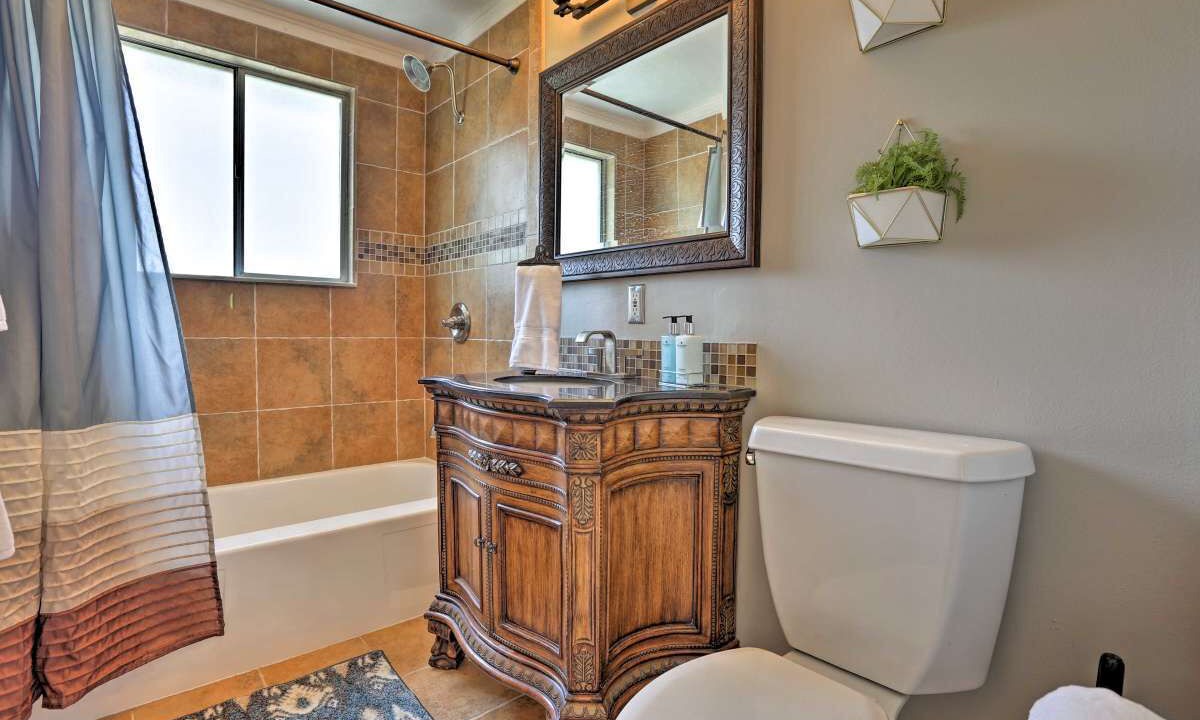 Photo of Bathroom in Foothills