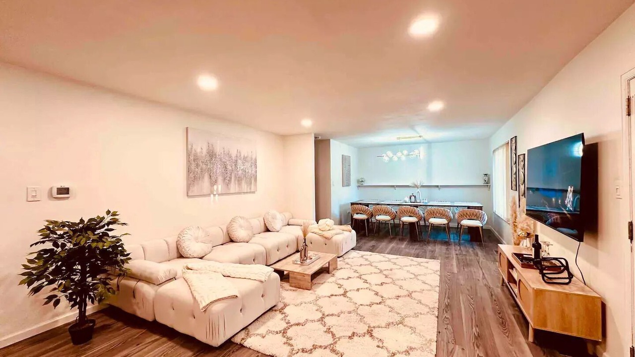 Photo of Livingroom in Castlewood