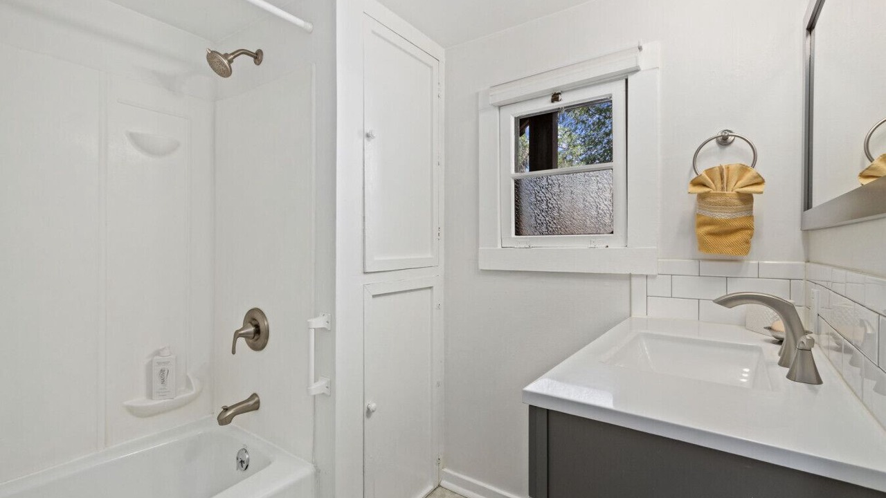 Photo of Bathroom in Old Town