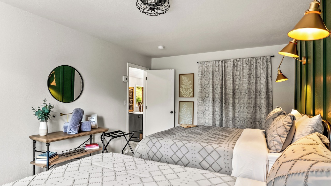 Photo of Bedroom in Divide