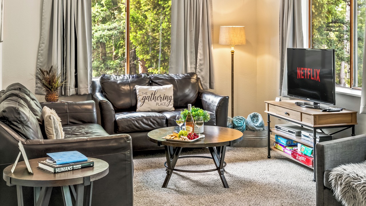 Photo of Livingroom in Divide