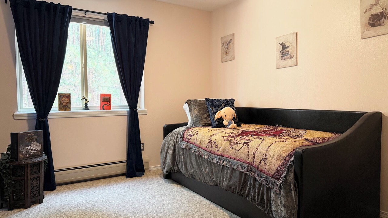 Photo of Bedroom in Forest Lakes
