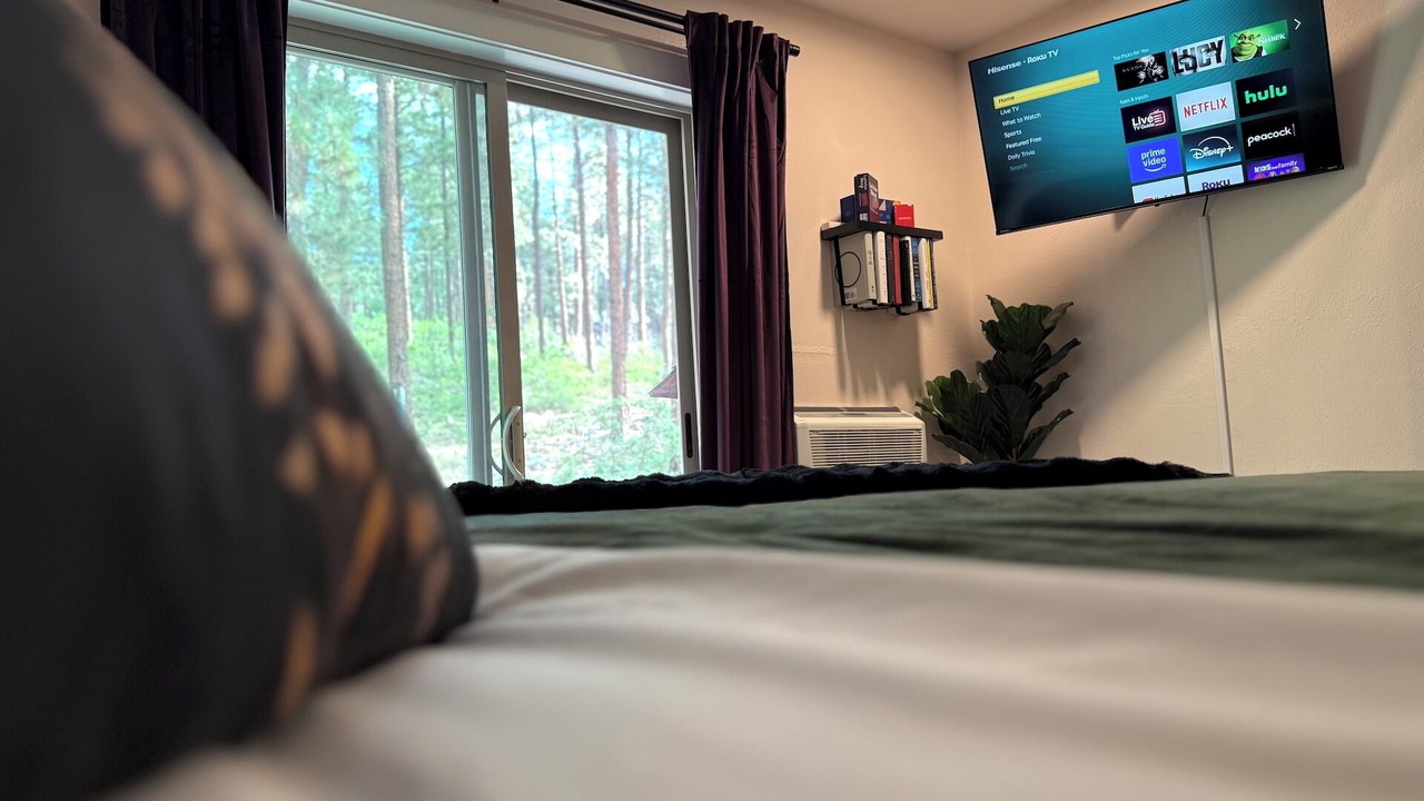 Photo of Bedroom in Forest Lakes