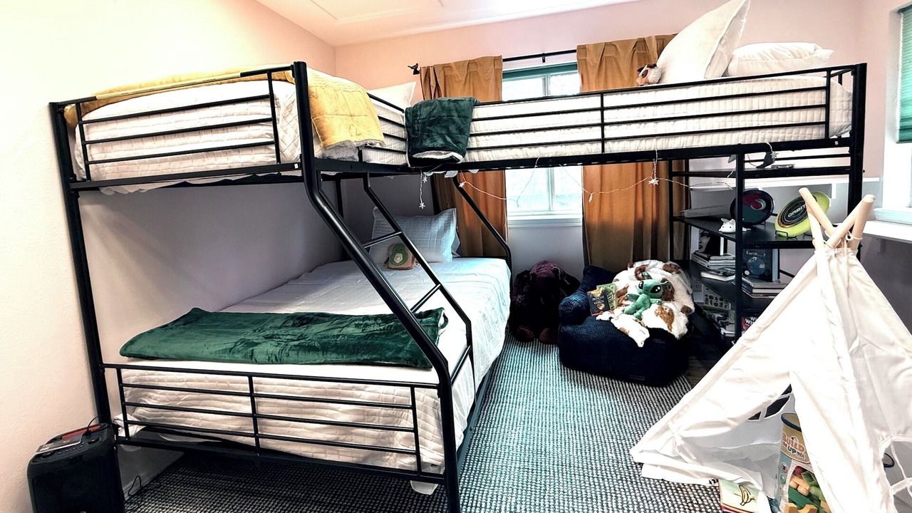 Photo of Bedroom in Forest Lakes