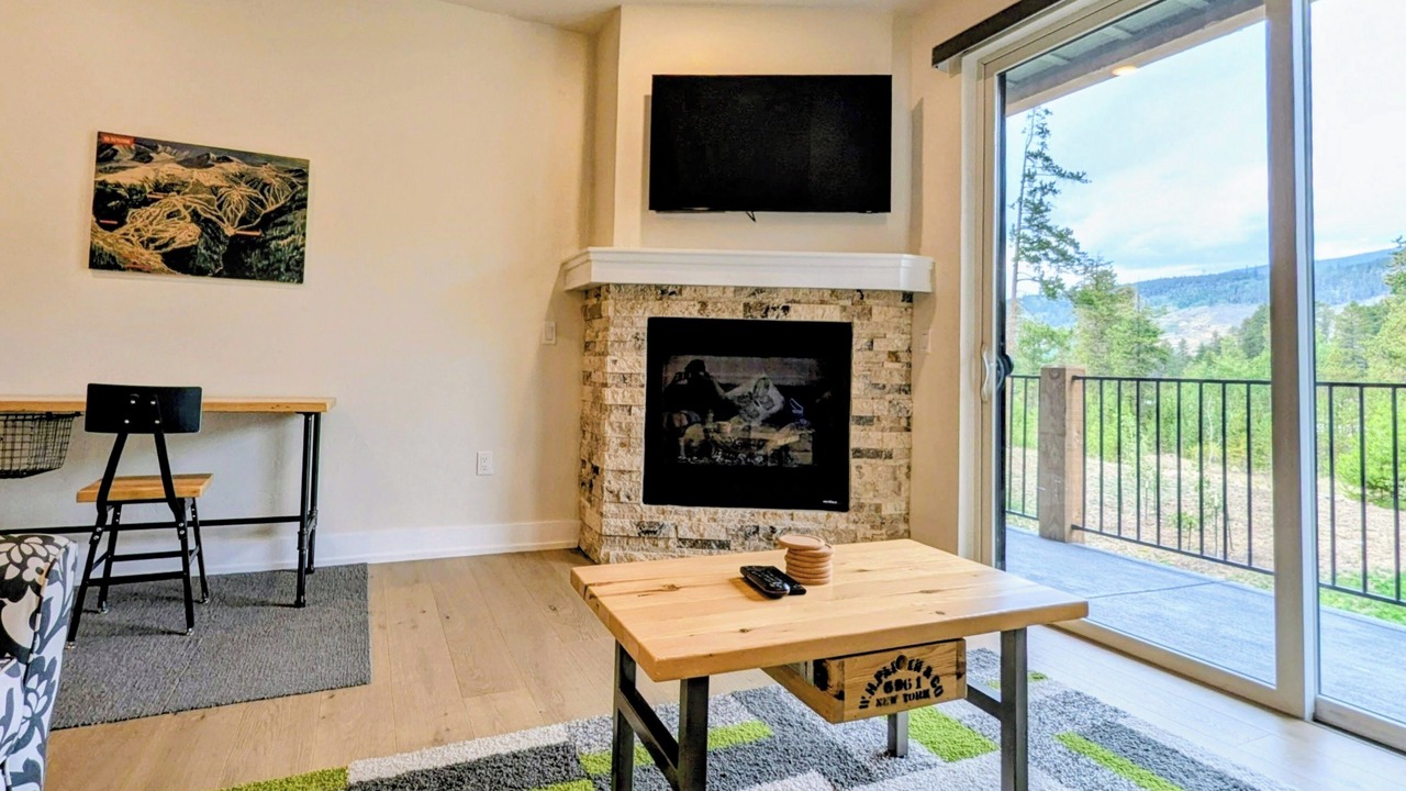 Photo of Livingroom in Lakeside Village