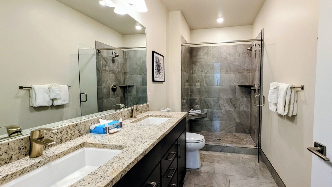 Photo of Bathroom in Lakeside Village
