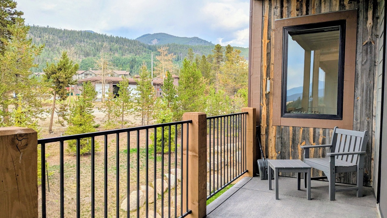 Photo of Patio Balcony in Lakeside Village