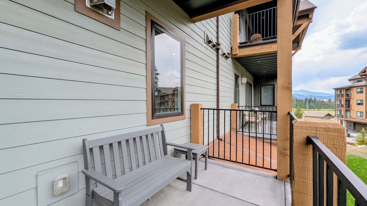 Photo of Patio Balcony in Lakeside Village
