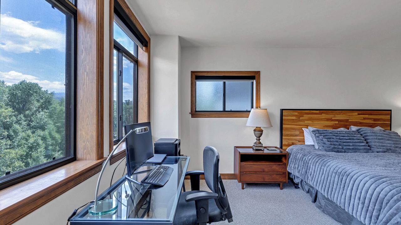 Photo of Bedroom in Edwards