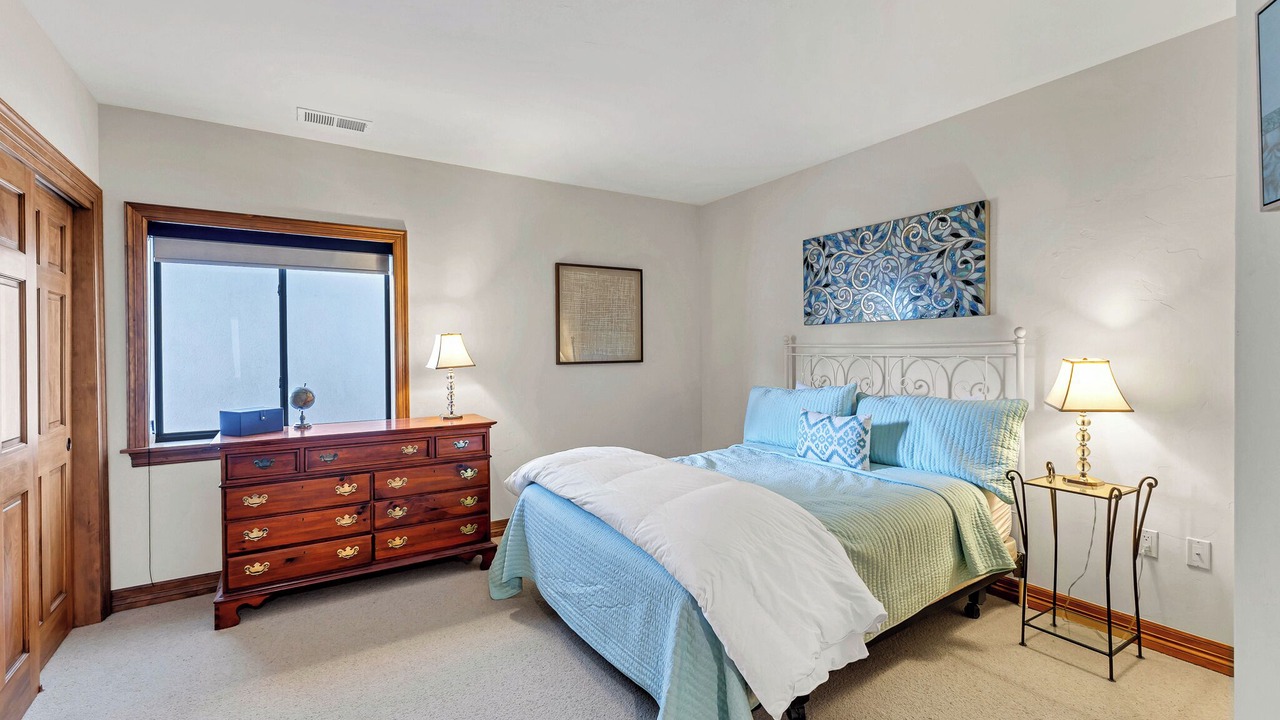 Photo of Bedroom in Edwards