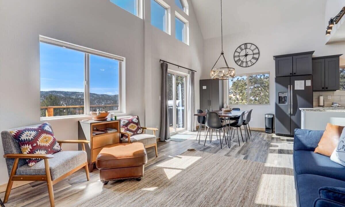 Photo of Livingroom in Rainbow Valley