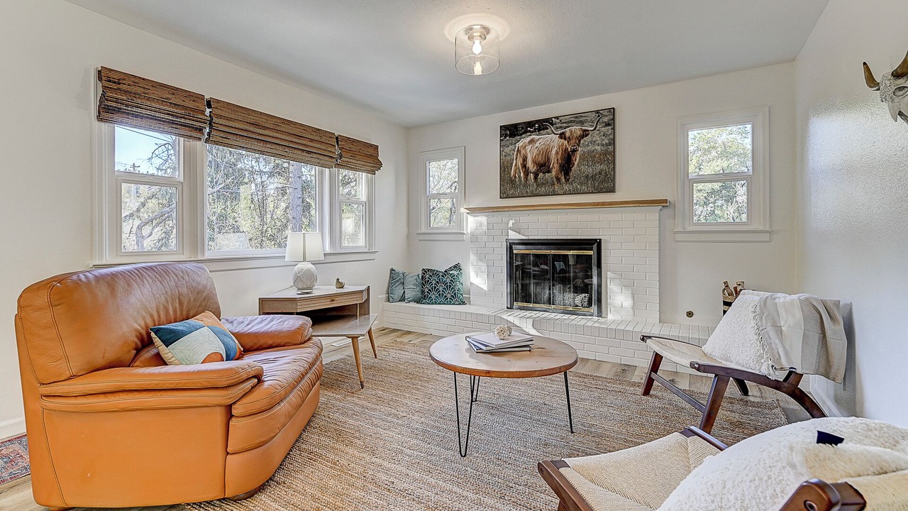 Photo of Livingroom in Northeast Colorado Springs