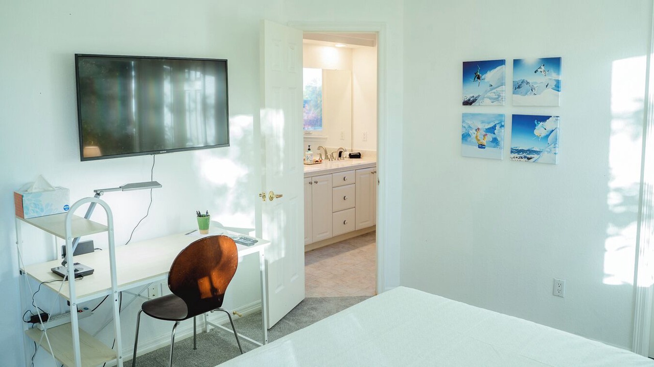 Photo of Bedroom in Gunbarrel