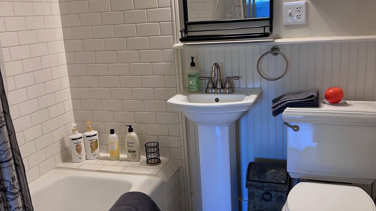 Photo of Bathroom in Whittier