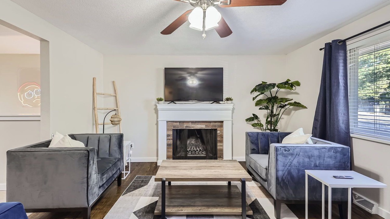 Photo of Livingroom in Lamar Heights Area