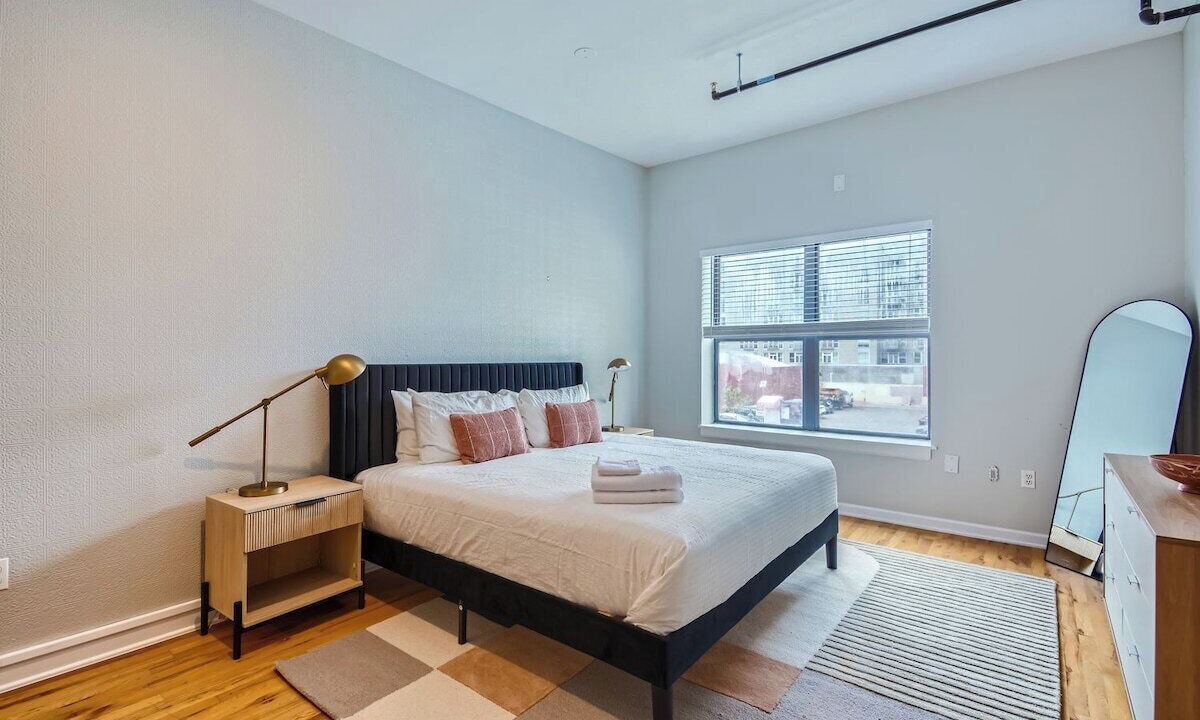 Photo of Bedroom in Ballpark