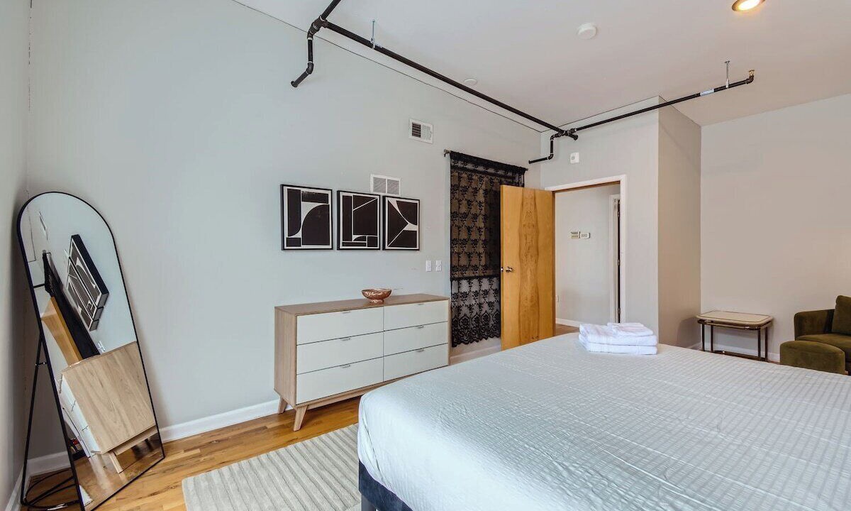 Photo of Bedroom in Ballpark
