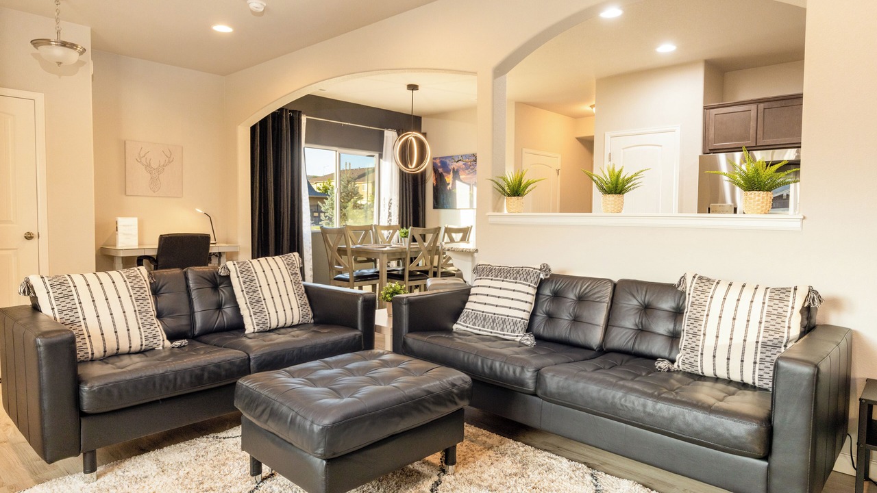 Photo of Livingroom in Central Colorado Springs