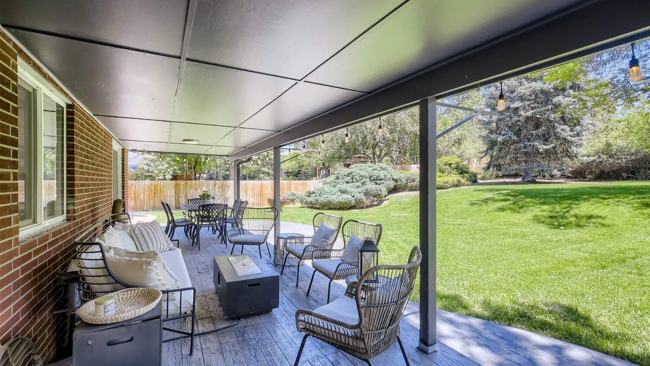 Photo of Outdoor in Applewood West