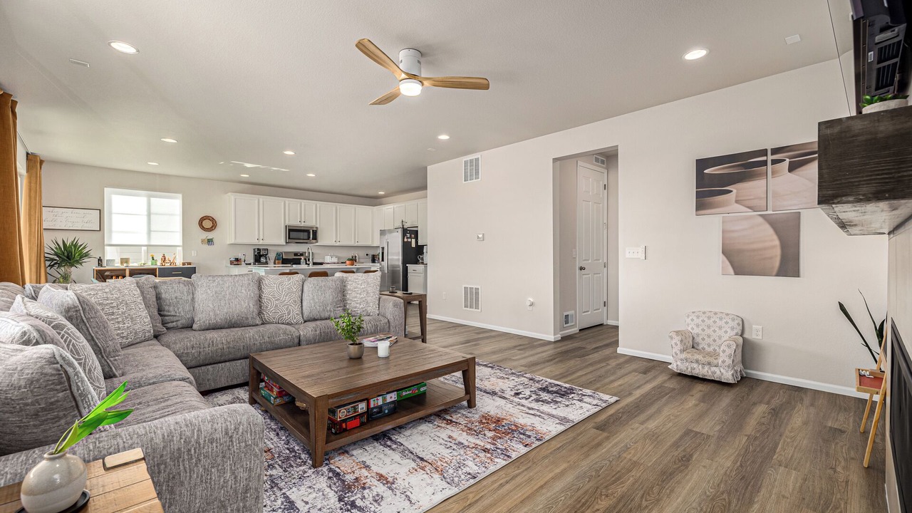 Photo of Livingroom in Commerce City