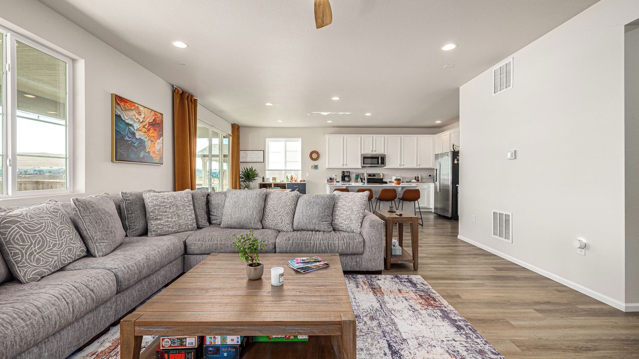 Photo of Livingroom in Commerce City