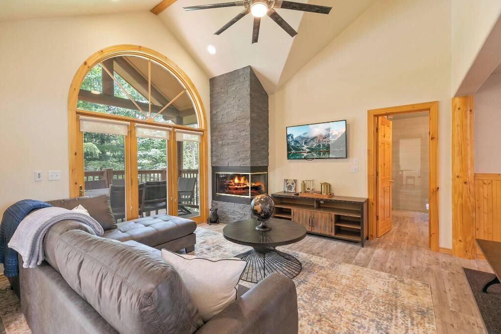 Photo of Bedroom in Four O'Clock