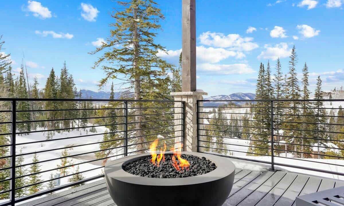 Photo of Outdoor in Rendezvous