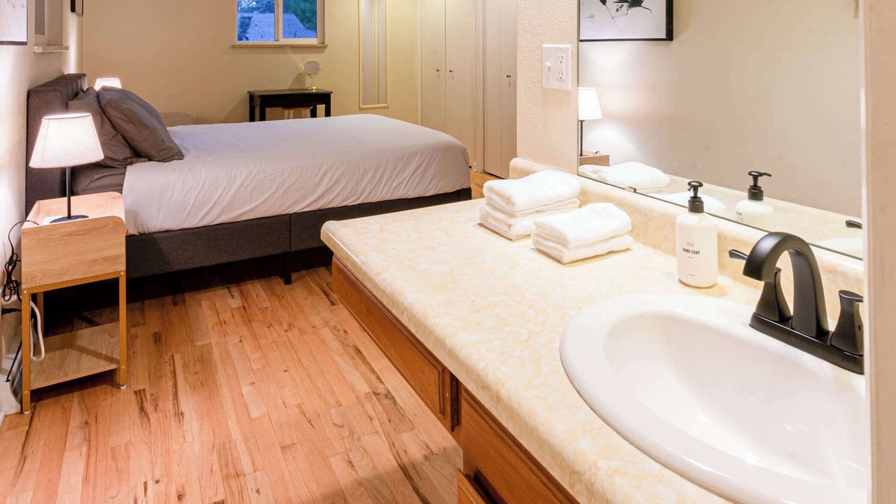 Photo of Bedroom in Gunbarrel