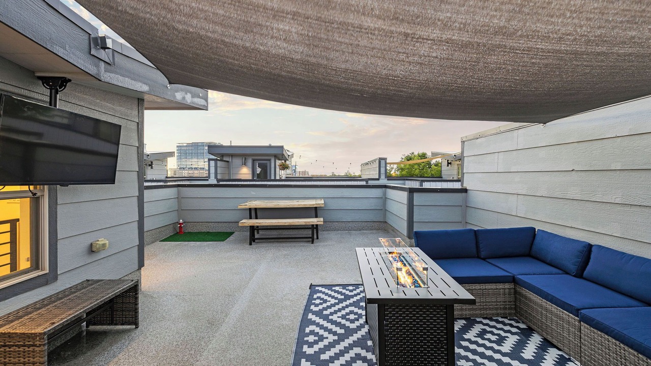 Photo of Patio Balcony in University Hills