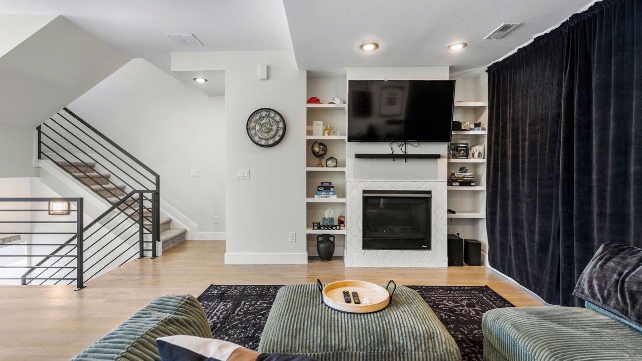 Photo of Livingroom in University Hills