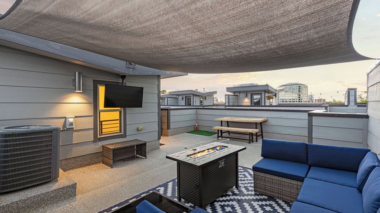 Photo of Patio Balcony in University Hills