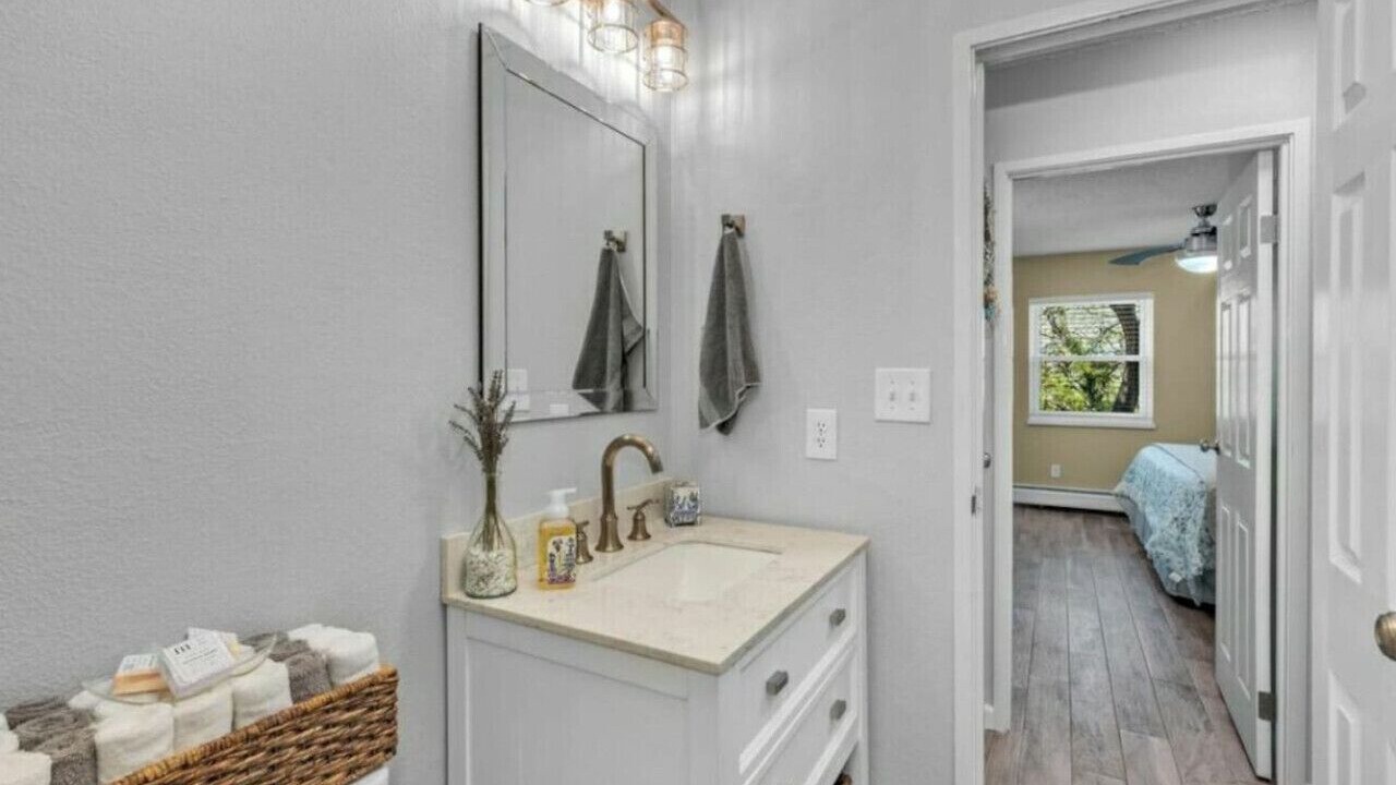 Photo of Bathroom in Golden
