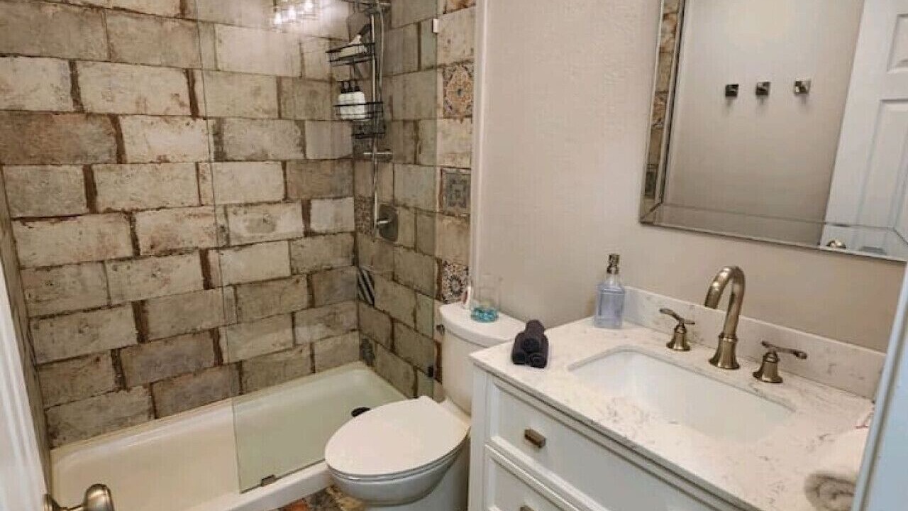 Photo of Bathroom in Golden