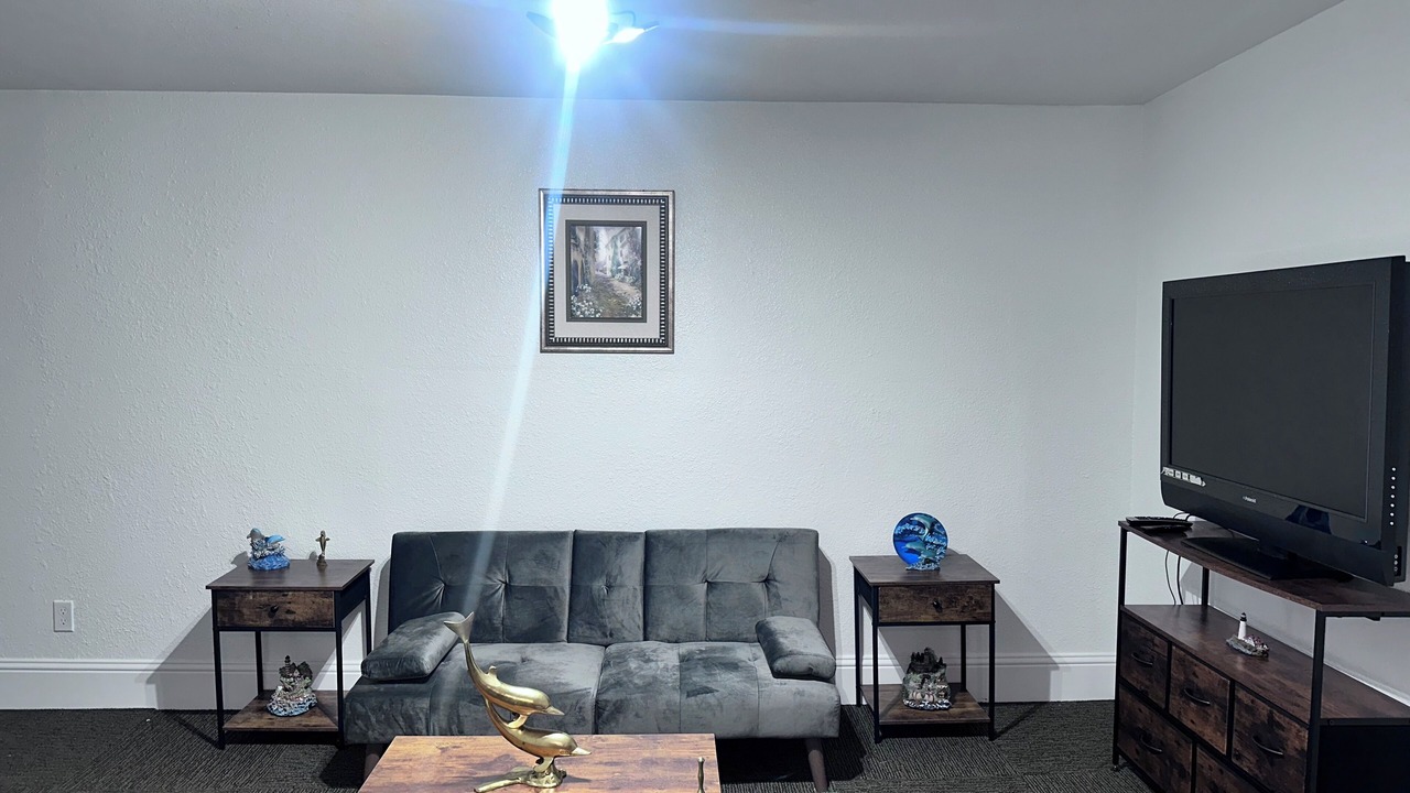 Photo of Livingroom in Aurora