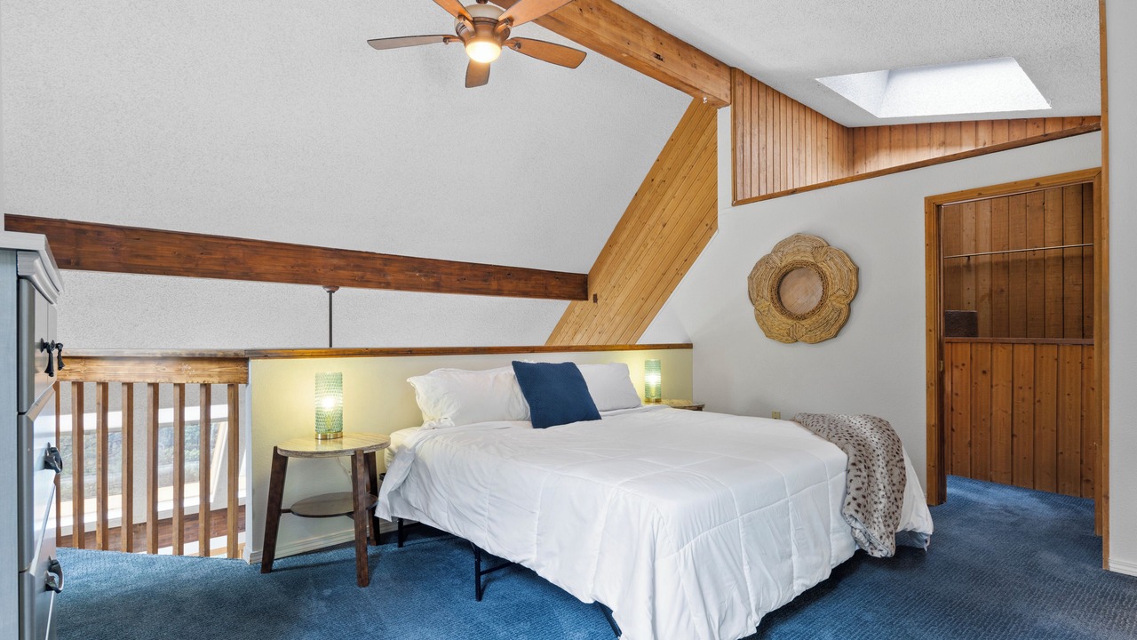 Photo of Bedroom in Indian Hills