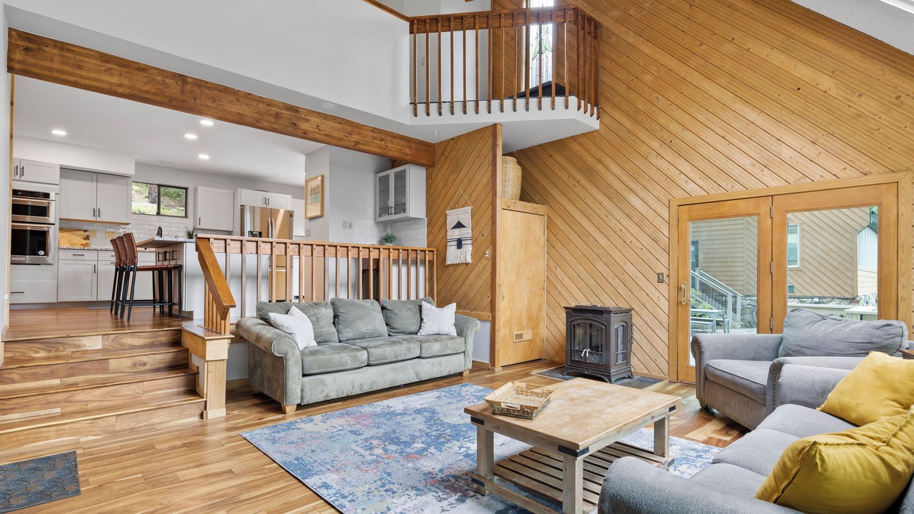 Photo of Livingroom in Indian Hills