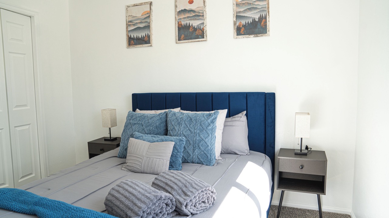 Photo of Bedroom in Aurora