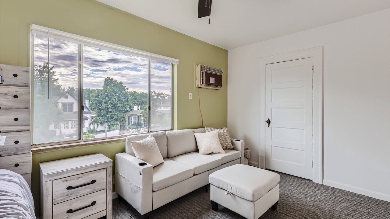 Photo of Livingroom in Washington Park West