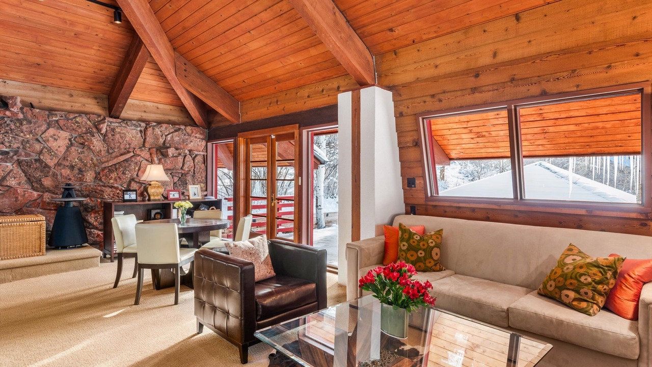 Photo of Livingroom in Aspen