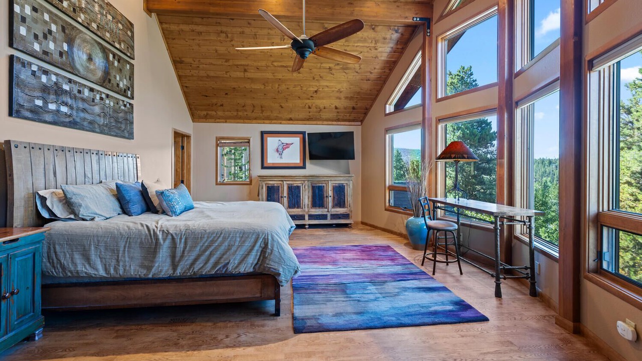 Photo of Bedroom in Forest Hills