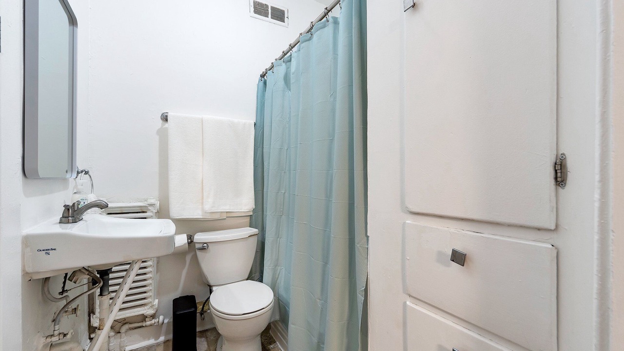 Photo of Bathroom in City Park West