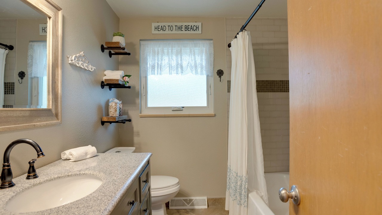 Photo of Bathroom in Barths