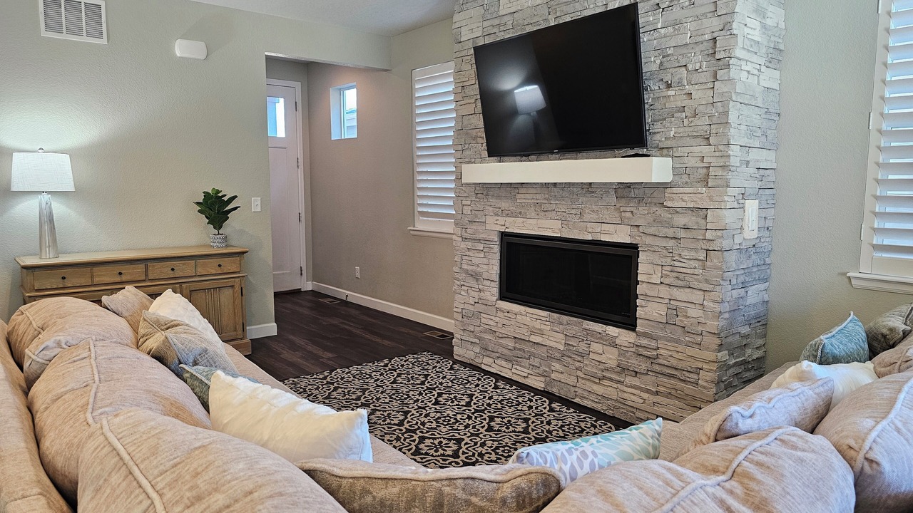 Photo of Livingroom in Castle Rock