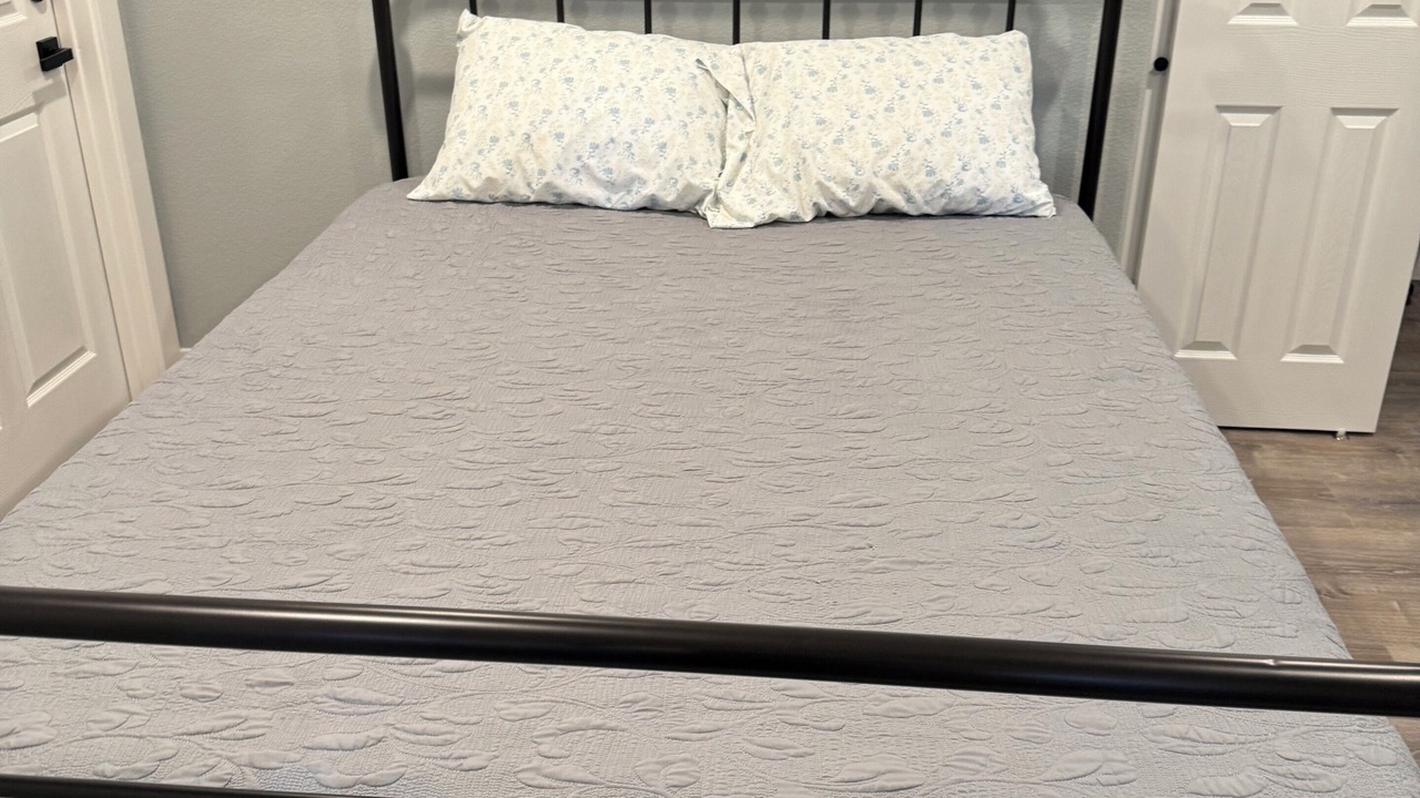Photo of Bedroom in Castle Rock