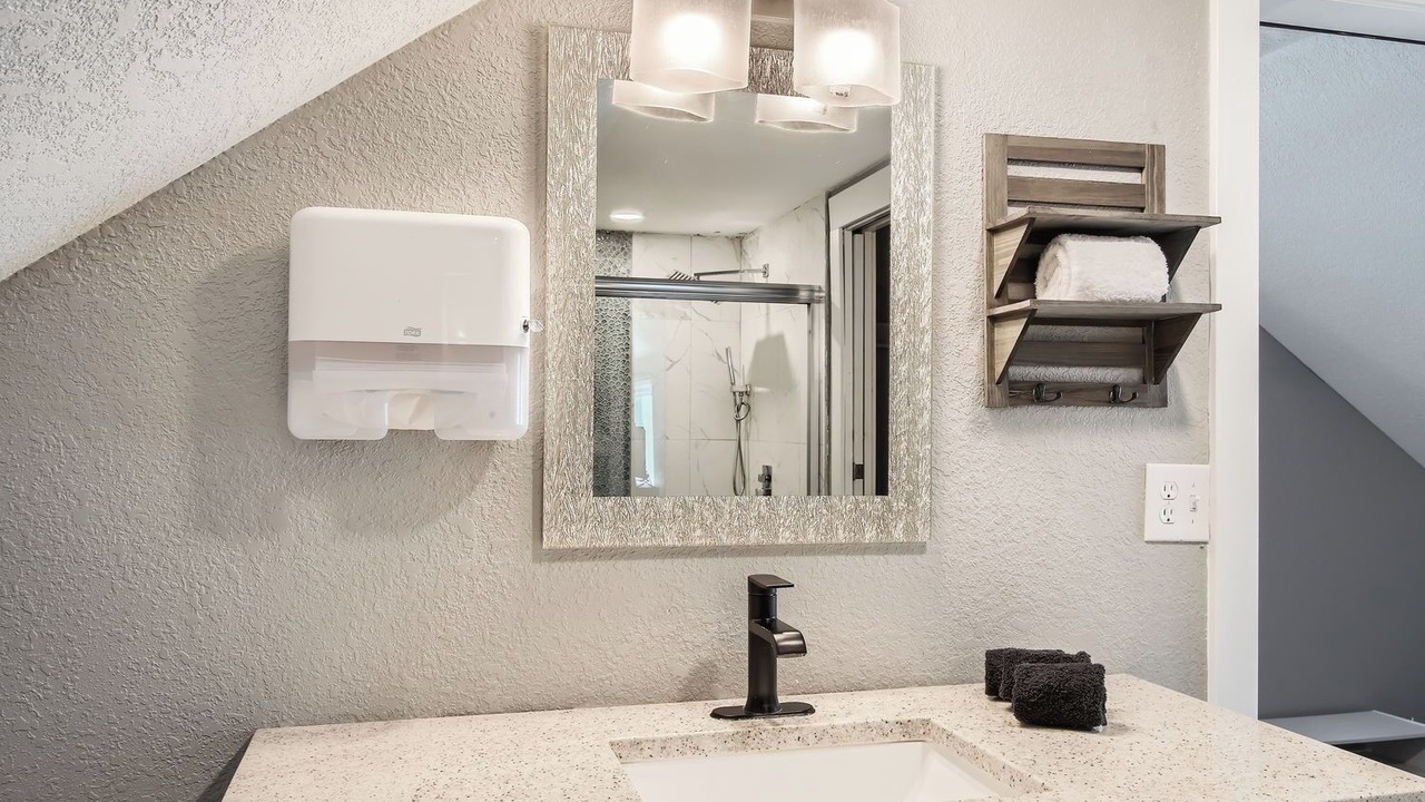 Photo of Bathroom in Black Hawk